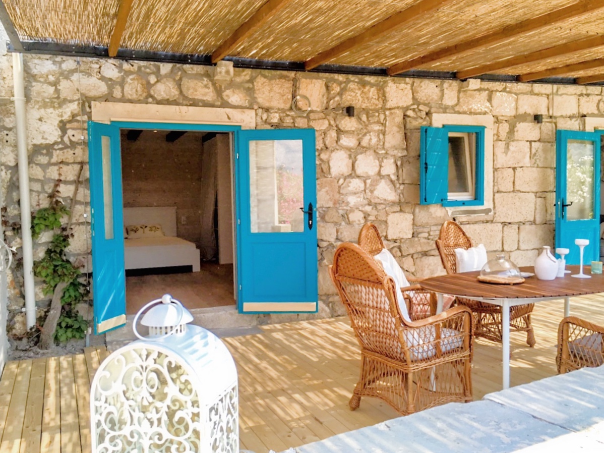 Eko Aparthotel "The Dreamers' Club" Luxury ecofriendly apartthotel